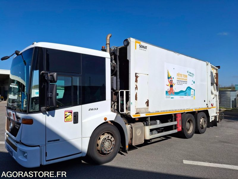 BOM Mercedes Econic 243135 kms 2013 - CX-094-MW - Garbage truck: picture 2 BOM Mercedes Econic 243135 kms 2013 - CX-094-MW - Garbage truck: picture 2