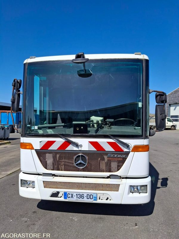 BOM Mercedes Econic 243135 kms 2013 - CX-094-MW - Garbage truck: picture 1 BOM Mercedes Econic 243135 kms 2013 - CX-094-MW - Garbage truck: picture 1