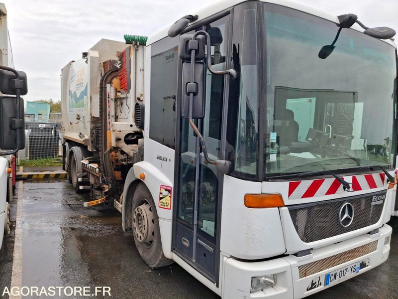 BOM Mercedes Econic 256043 kms 2013 - CW-017-YS - Garbage truck: picture 1 BOM Mercedes Econic 256043 kms 2013 - CW-017-YS - Garbage truck: picture 1