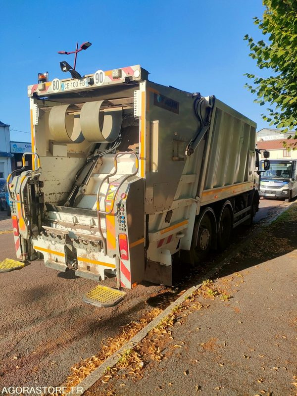 BOM Renault 26 tonnes - Garbage truck: picture 3 BOM Renault 26 tonnes - Garbage truck: picture 3