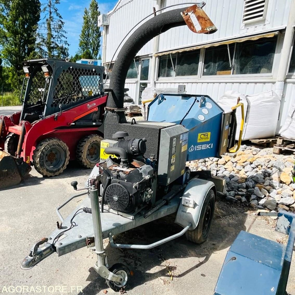 BROYEUR A BRANCHES ISEKI 150M - ANNÉE 2010 - Wood chipper: picture 2 BROYEUR A BRANCHES ISEKI 150M - ANNÉE 2010 - Wood chipper: picture 2
