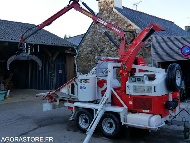 Broyeur Multi végétaux avec grue radiocommandée BUGNOT BVE11 - Garden equipment: picture 4 Broyeur Multi végétaux avec grue radiocommandée BUGNOT BVE11 - Garden equipment: picture 4