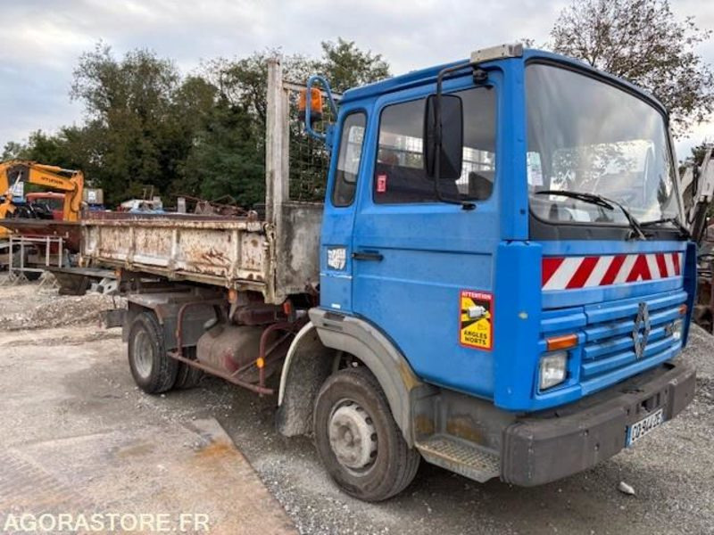 CAMION BENNE (TRI-BENNE) RENAULT S120 MIDLINER 1991 221000 KM - Tipper: picture 3 CAMION BENNE (TRI-BENNE) RENAULT S120 MIDLINER 1991 221000 KM - Tipper: picture 3
