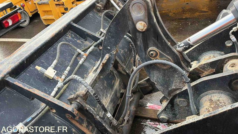 CHARGEUR JCB 406T4 - 2018 / 2053H (KUB850010568) - Loader: picture 4 CHARGEUR JCB 406T4 - 2018 / 2053H (KUB850010568) - Loader: picture 4
