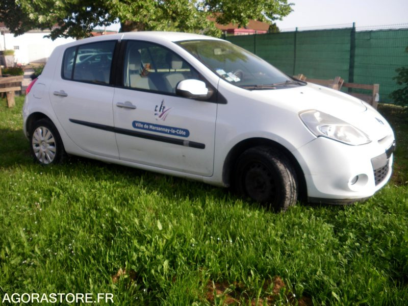 CLIO essence 133 578 km - Car: picture 1 CLIO essence 133 578 km - Car: picture 1