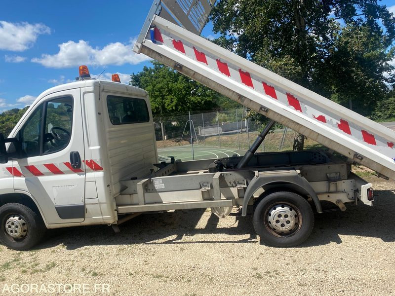 Camion benne Peugeot BOXER - 2014 - 70 000km - Tipper van: picture 5 Camion benne Peugeot BOXER - 2014 - 70 000km - Tipper van: picture 5