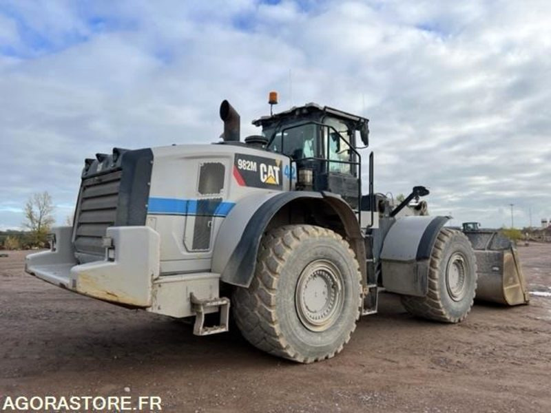 Chargeuse CATERPILLAR 982M de 2017 - 10 516 HEURES - Loader: picture 1 Chargeuse CATERPILLAR 982M de 2017 - 10 516 HEURES - Loader: picture 1