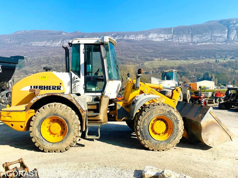 Chargeuse sur pneus Liebherr L524 10T - 5565 Heures - 2002 - Loader: picture 4 Chargeuse sur pneus Liebherr L524 10T - 5565 Heures - 2002 - Loader: picture 4