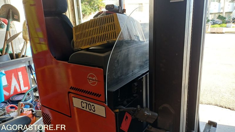 Chariot retractable (Cat.5 R489) Toyota RRE2 5600H (C703) - Forklift: picture 3 Chariot retractable (Cat.5 R489) Toyota RRE2 5600H (C703) - Forklift: picture 3