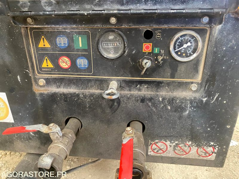 Compresseur de chantier 3.3m3 DOOSAN 7/31 - INGERSOLL RAND - Air compressor: picture 2 Compresseur de chantier 3.3m3 DOOSAN 7/31 - INGERSOLL RAND - Air compressor: picture 2
