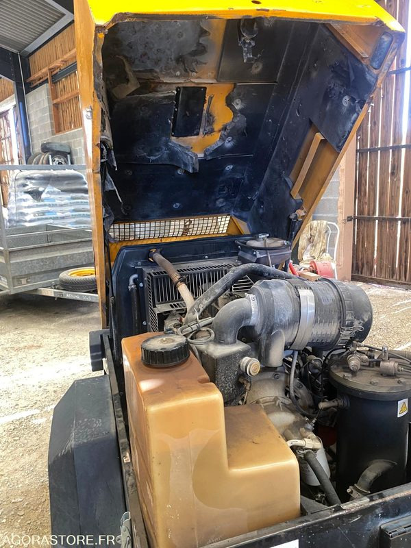 Compresseur de chantier 3.3m3 DOOSAN 7/31 - INGERSOLL RAND - Air compressor: picture 5 Compresseur de chantier 3.3m3 DOOSAN 7/31 - INGERSOLL RAND - Air compressor: picture 5