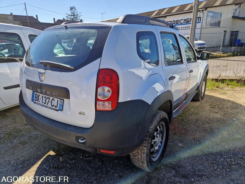 Dacia Duster - BK137CJ - 187938km - 2011 - SUV: picture 3 Dacia Duster - BK137CJ - 187938km - 2011 - SUV: picture 3
