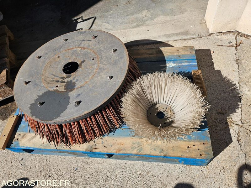 Désherbeur mécanique porté - GECKO - Garden equipment: picture 4 Désherbeur mécanique porté - GECKO - Garden equipment: picture 4