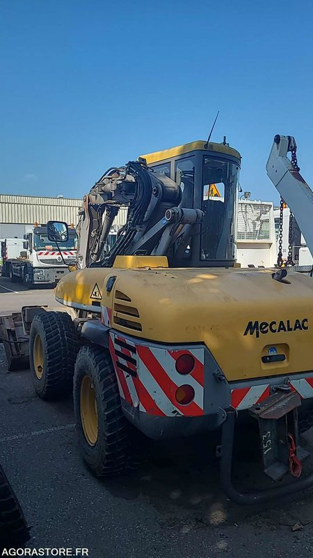 EAU 152 - Pelle hydraulique MECALAC 10 MSX - 2003 - Excavator: picture 2 EAU 152 - Pelle hydraulique MECALAC 10 MSX - 2003 - Excavator: picture 2