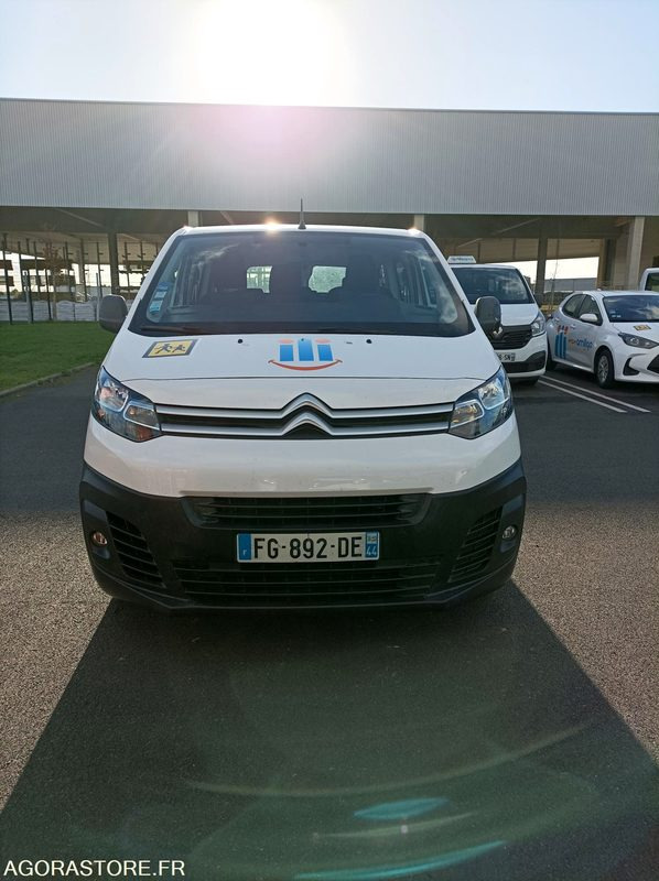 FG-892-DE - Roulant - CITROEN JUMPY SPACE TOURER - VP - 211 595 Kms - Minibus, Passenger van: picture 3 FG-892-DE - Roulant - CITROEN JUMPY SPACE TOURER - VP - 211 595 Kms - Minibus, Passenger van: picture 3