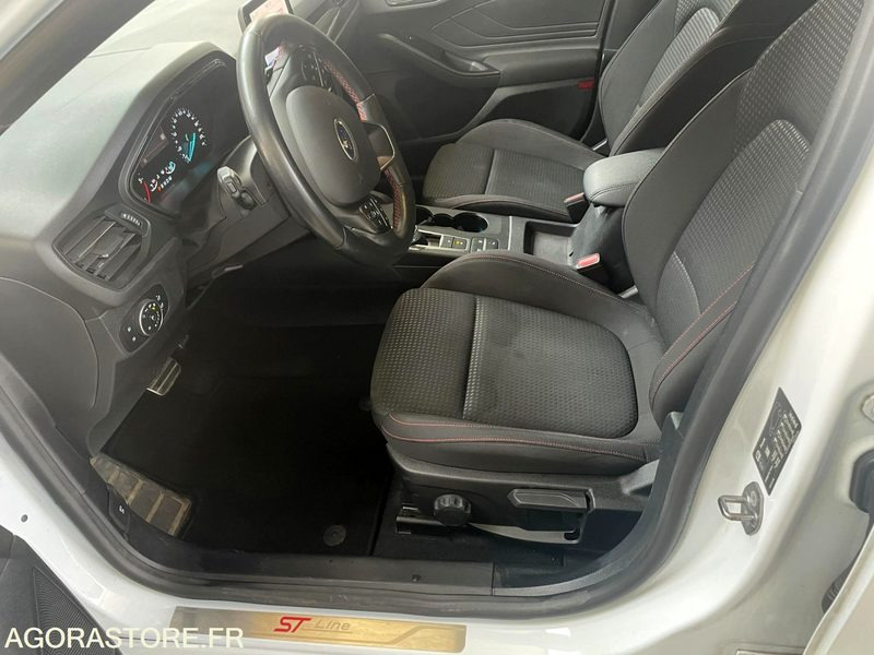 FORD FOCUS finition ST Line 122800 Kms 2021 - Station wagon: picture 4 FORD FOCUS finition ST Line 122800 Kms 2021 - Station wagon: picture 4
