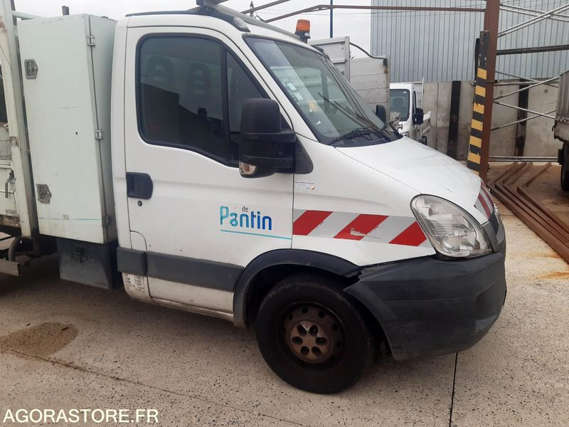 IVECO BENNE DANS L'ETAT - Tipper van: picture 2 IVECO BENNE DANS L'ETAT - Tipper van: picture 2