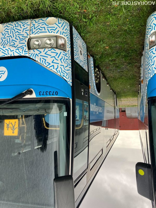 IVECO BUS CROSSWAY N°073373 - School bus: picture 2 IVECO BUS CROSSWAY N°073373 - School bus: picture 2