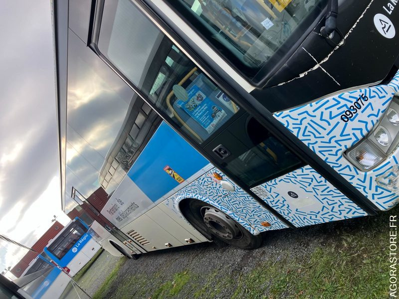 IVECO CROSSWAY 12.80M N°093075 - School bus: picture 2 IVECO CROSSWAY 12.80M N°093075 - School bus: picture 2