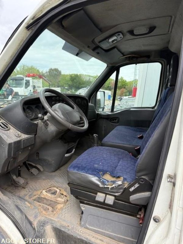 IVECO DAILY - 2003 - 173808KMS - Panel van: picture 2 IVECO DAILY - 2003 - 173808KMS - Panel van: picture 2