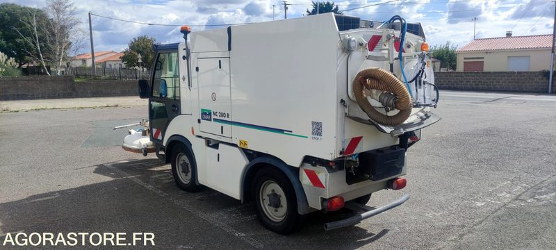 LAVEUSE CMAR - Road sweeper: picture 5 LAVEUSE CMAR - Road sweeper: picture 5