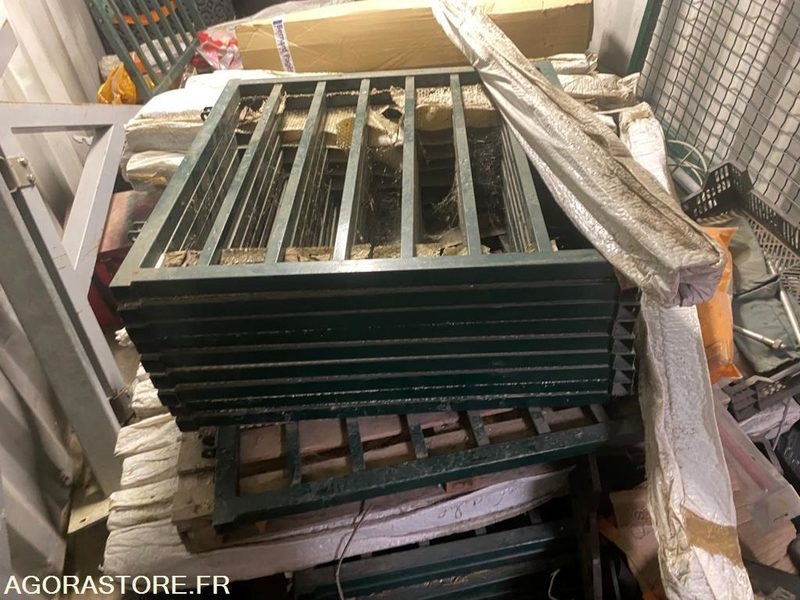 Lot de 10 portillons ACIER 100x100 Jamais mis en place - Garden equipment: picture 3 Lot de 10 portillons ACIER 100x100 Jamais mis en place - Garden equipment: picture 3