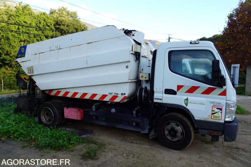 Mitsubishi Fuso - Garbage truck: picture 5 Mitsubishi Fuso - Garbage truck: picture 5