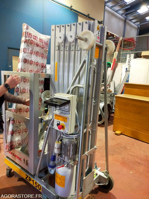 Nacelle Faraone ZP150 - Tool/ Equipment: picture 1 Nacelle Faraone ZP150 - Tool/ Equipment: picture 1