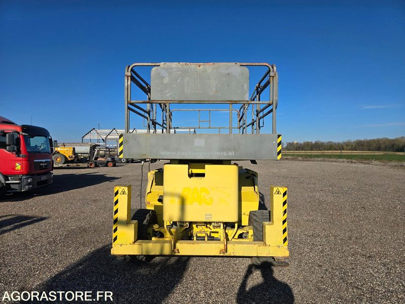 Nacelle JLG 4394 RT - Scissor lift: picture 4 Nacelle JLG 4394 RT - Scissor lift: picture 4