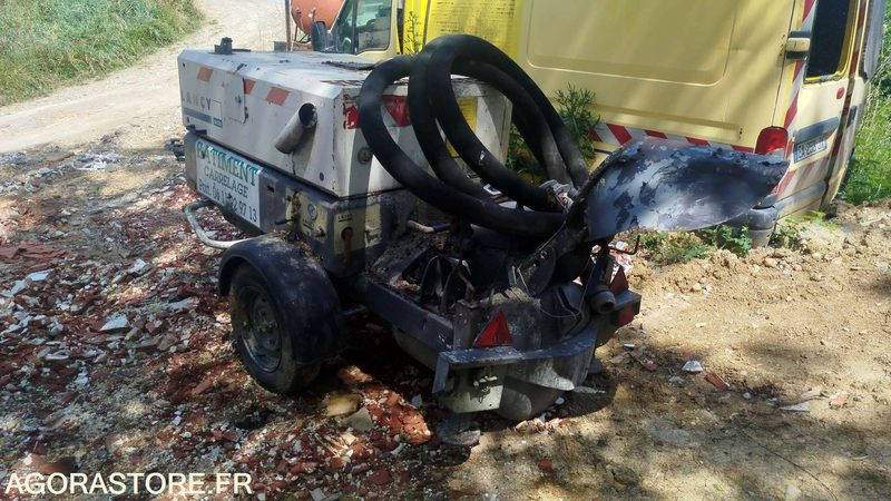 Machine a chape Lancy - TM2500 - 2385heures - Other machinery: picture 2 Machine a chape Lancy - TM2500 - 2385heures - Other machinery: picture 2