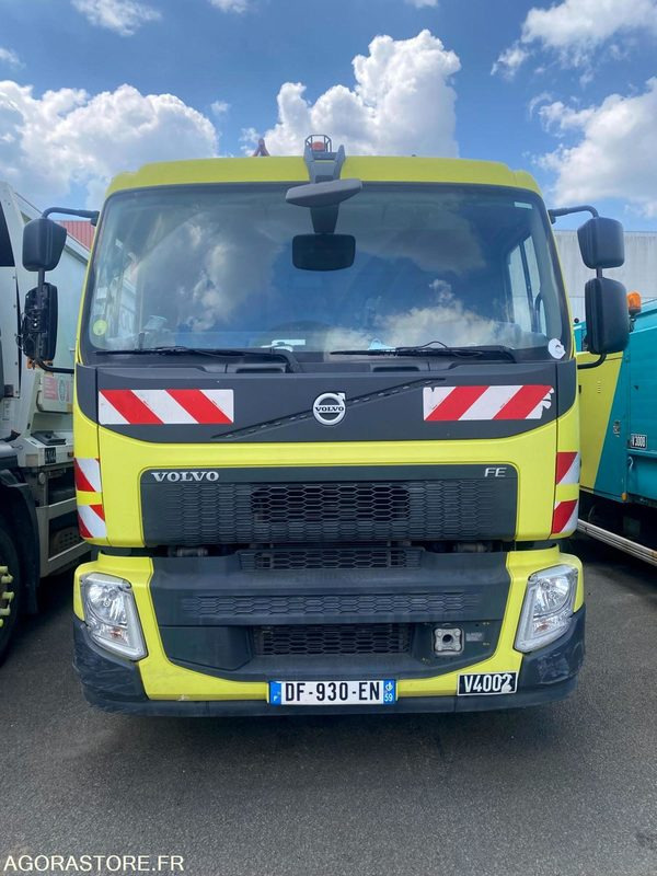 PORTEUR BOM 26T VOLVO GEESINK - 2014 / 160 803 KM (4002) - Garbage truck: picture 1 PORTEUR BOM 26T VOLVO GEESINK - 2014 / 160 803 KM (4002) - Garbage truck: picture 1