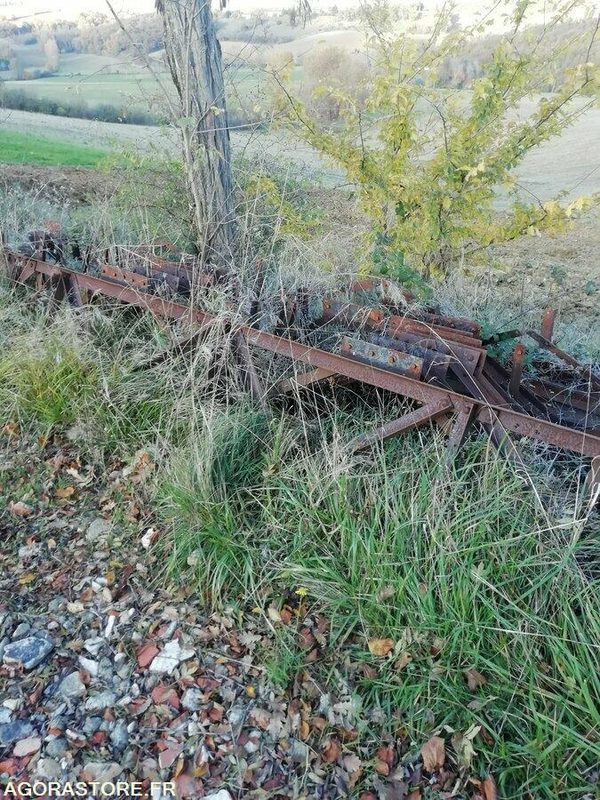 POUTRES DE PAREMENT style Eiffel - Tool/ Equipment: picture 5 POUTRES DE PAREMENT style Eiffel - Tool/ Equipment: picture 5