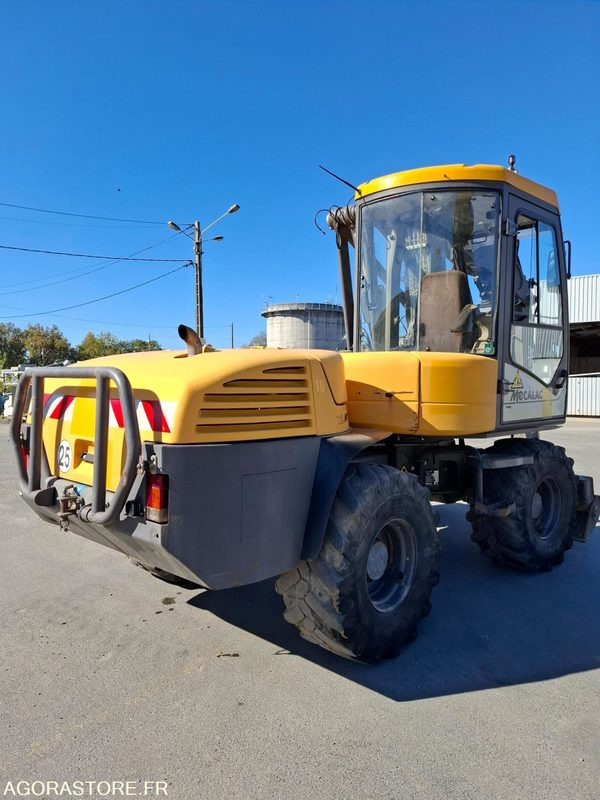 Pelle sur pneus MECALAC 12MTX - N° série 42770 - 2014 - 11400 heures - Excavator: picture 1 Pelle sur pneus MECALAC 12MTX - N° série 42770 - 2014 - 11400 heures - Excavator: picture 1