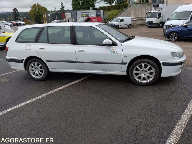 Peugeot 406 st pack sport break 2.2 essence 16v  160cv - Station wagon: picture 4 Peugeot 406 st pack sport break 2.2 essence 16v  160cv - Station wagon: picture 4