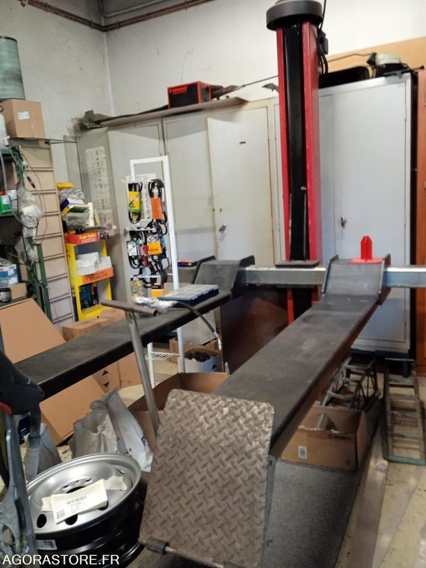 Pont électromécanique mono-colonne - Tool/ Equipment: picture 2 Pont électromécanique mono-colonne - Tool/ Equipment: picture 2