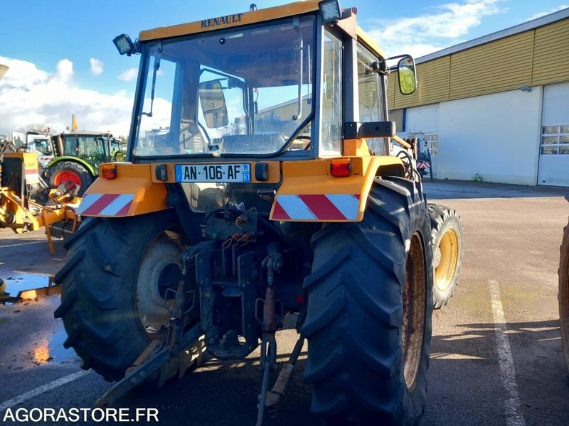 RENAULT CERES 335 AVEC CHARGEUR FAUCHEUX F2 (E2453-E3482) - Farm tractor: picture 4 RENAULT CERES 335 AVEC CHARGEUR FAUCHEUX F2 (E2453-E3482) - Farm tractor: picture 4