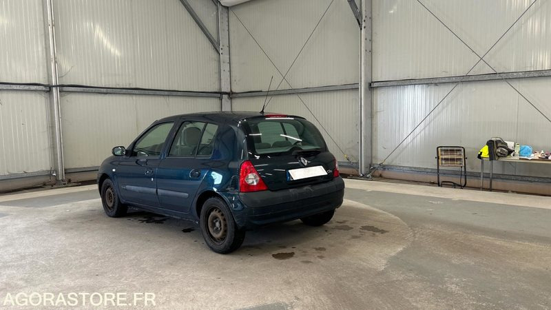 RENAULT-CLIO- 1.4-16V-EXTRÊME-ESSENCE-154073KMS - Car: picture 3 RENAULT-CLIO- 1.4-16V-EXTRÊME-ESSENCE-154073KMS - Car: picture 3