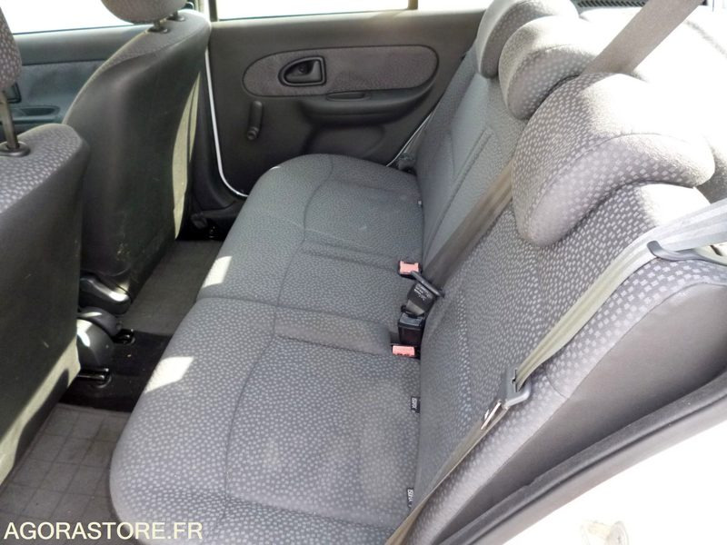 RENAULT CLIO 1.5 DCI - 2007 - Car: picture 5 RENAULT CLIO 1.5 DCI - 2007 - Car: picture 5