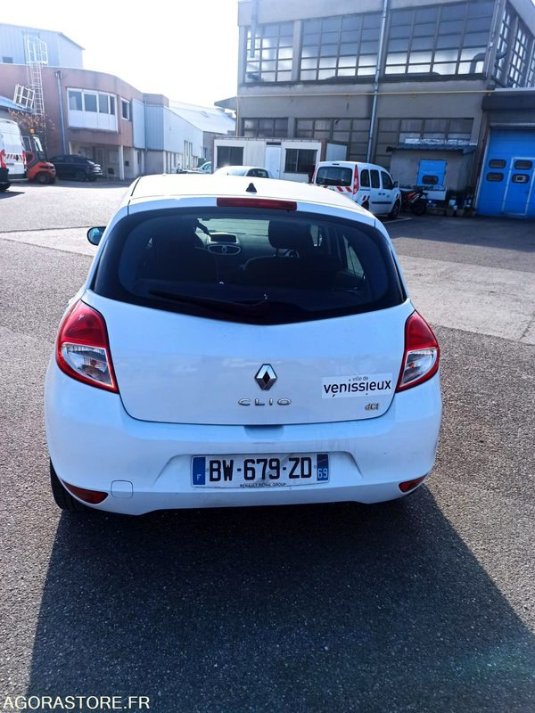 RENAULT CLIO 3 5 PORTES 5 PLACES 1.5 DCI 88CH 2011 58682KM - Car: picture 4 RENAULT CLIO 3 5 PORTES 5 PLACES 1.5 DCI 88CH 2011 58682KM - Car: picture 4
