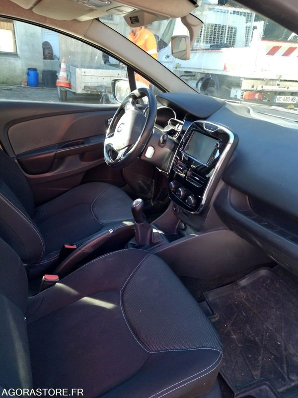 RENAULT CLIO DE 2013 AVEC 258818 KM - Car: picture 5 RENAULT CLIO DE 2013 AVEC 258818 KM - Car: picture 5