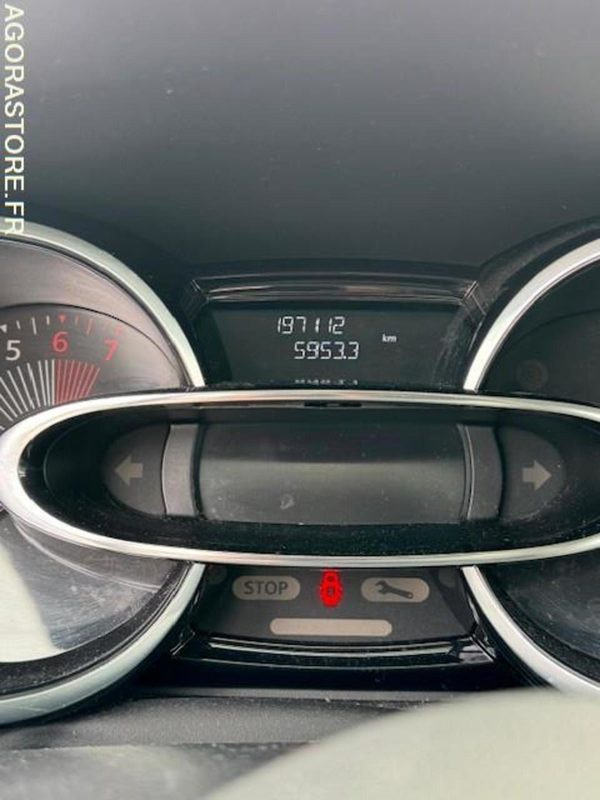 RENAULT CLIO - Car: picture 4 RENAULT CLIO - Car: picture 4