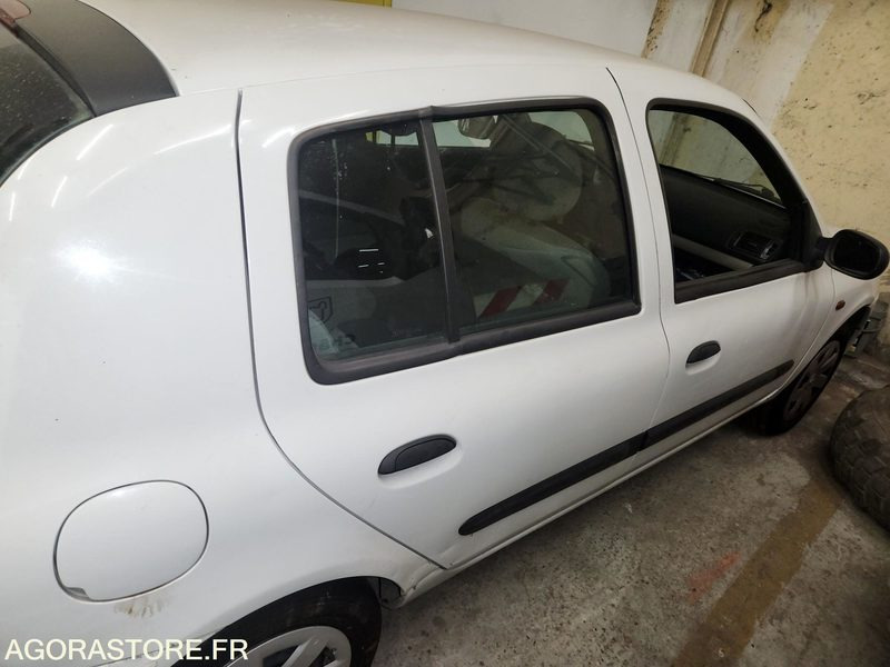 RENAULT CLIO - Car: picture 2 RENAULT CLIO - Car: picture 2