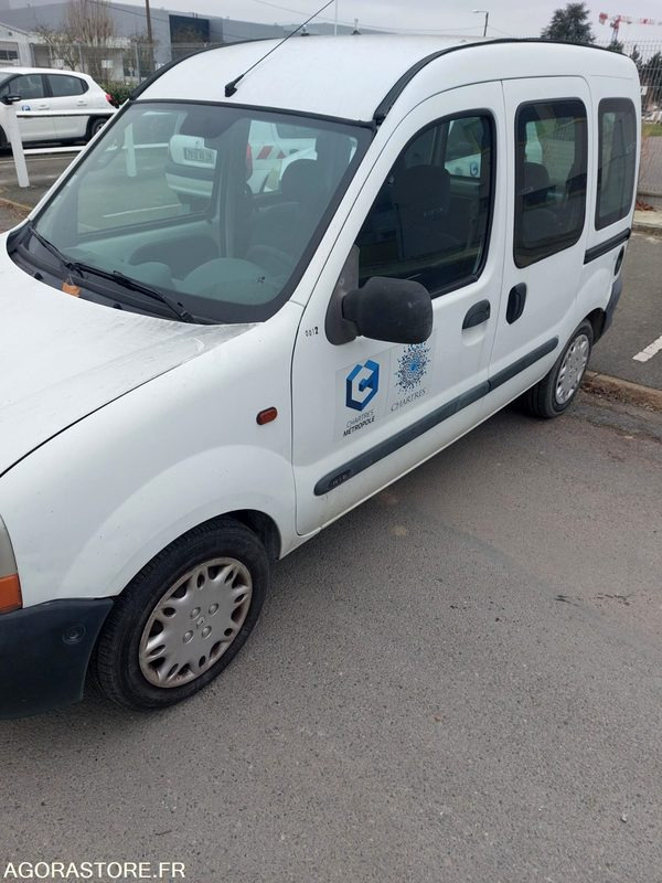 RENAULT KANGOO - 2000 - 119 023KM - NON ROULANT - Small van: picture 1 RENAULT KANGOO - 2000 - 119 023KM - NON ROULANT - Small van: picture 1