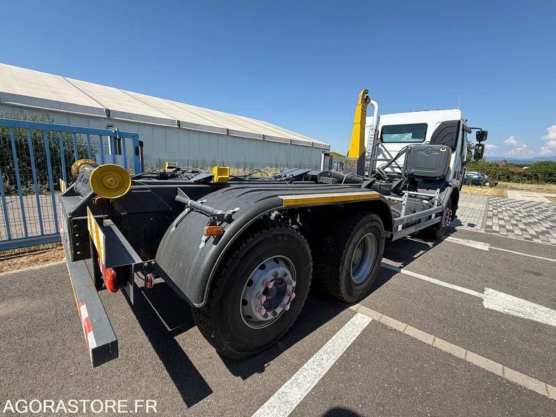 RENAULT LANDER 320 - 6X2 - POLYBENNE - AMPLIROLL - Hook lift truck: picture 3 RENAULT LANDER 320 - 6X2 - POLYBENNE - AMPLIROLL - Hook lift truck: picture 3