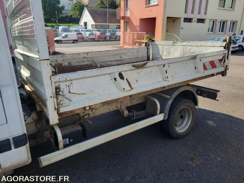 RENAULT MASCOTT BENNNE BASCULANTE (sans contrôle technique) - Tipper van: picture 3 RENAULT MASCOTT BENNNE BASCULANTE (sans contrôle technique) - Tipper van: picture 3