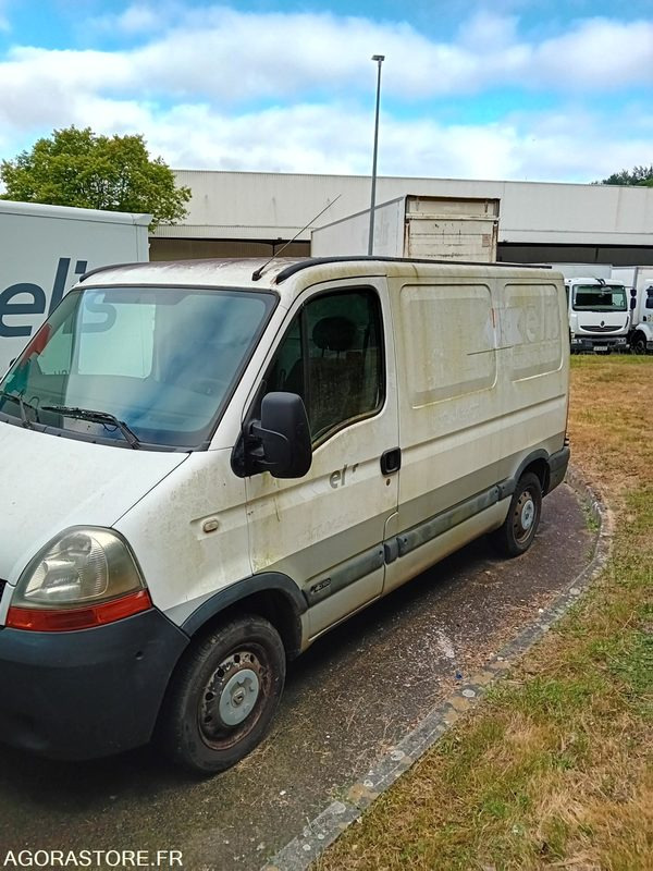 RENAULT MASTER II 2004 - Panel van: picture 2 RENAULT MASTER II 2004 - Panel van: picture 2