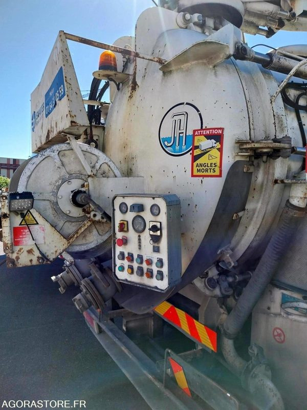 RENAULT P340 26T HUWER 2000 (269746Km) NON ROULANT EXPORT UNIQUEMENT - Vacuum truck: picture 2 RENAULT P340 26T HUWER 2000 (269746Km) NON ROULANT EXPORT UNIQUEMENT - Vacuum truck: picture 2