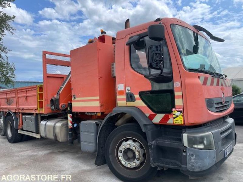 RENAULT PREMIUM LANDER 430.26 - PLATEAU GRUE - GRUE FASSI F150 + RADIO - 2011 - Dropside/ Flatbed truck, Crane truck: picture 2 RENAULT PREMIUM LANDER 430.26 - PLATEAU GRUE - GRUE FASSI F150 + RADIO - 2011 - Dropside/ Flatbed truck, Crane truck: picture 2
