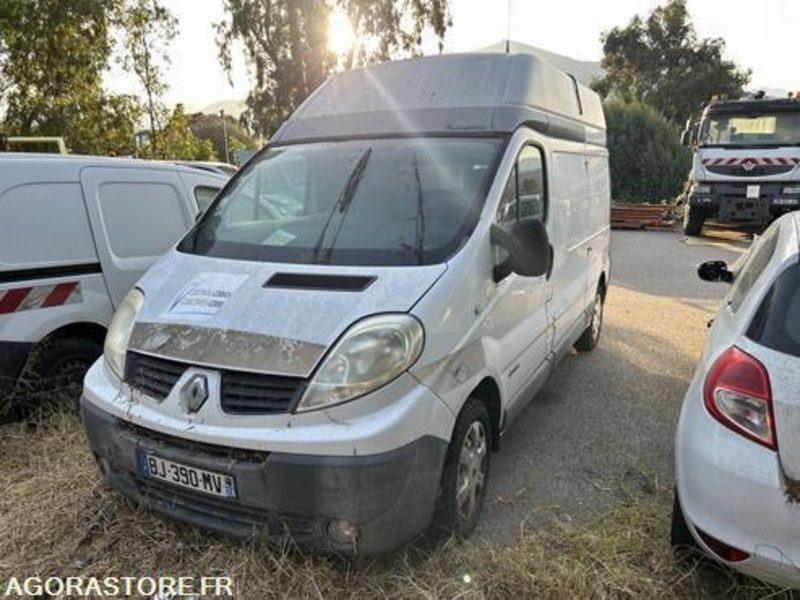 RENAULT TRAFIC - 2011 - 89400KM - BJ390MV - Panel van: picture 2 RENAULT TRAFIC - 2011 - 89400KM - BJ390MV - Panel van: picture 2