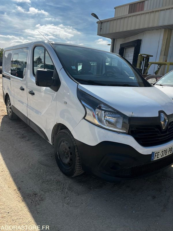 RENAULT TRAFIC 3 1.6 dci 6 PLACES - 2019 / 291000 KM - Small van: picture 1 RENAULT TRAFIC 3 1.6 dci 6 PLACES - 2019 / 291000 KM - Small van: picture 1